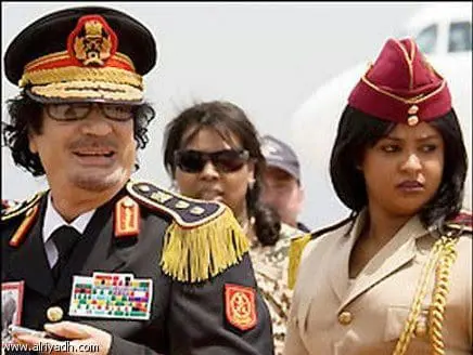 حارسة القذافي الشخصية تكشف سر تجنيده للنساء