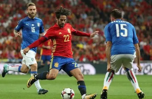 المنتخب الإسباني يفوز على ضيفه الايطالي 3-0