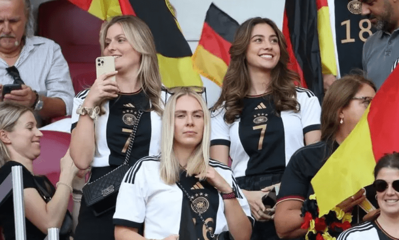 ألمانيا تستعين بـزوجات اللاعبين وليلي تثير هلع المكسيكيين