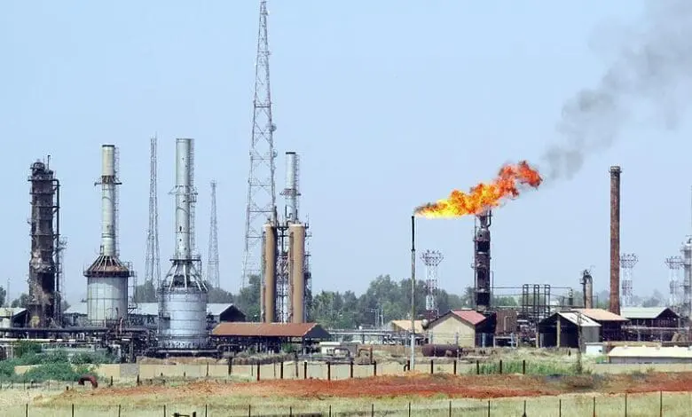 القطاع النفطي في العراق وأثره على النمو الاقتصادي وواقع الحياة
