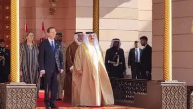 الرئيس الإسرائيلي يصل البحرين في أول زيارة رسمية