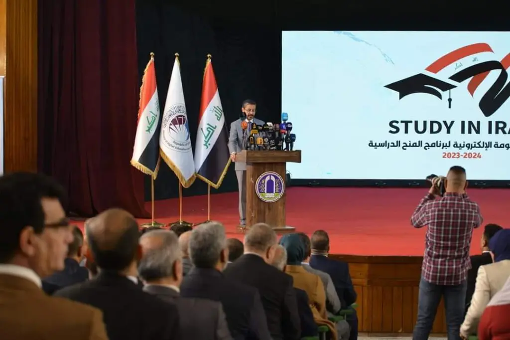 التعليم تكشف اكثر من 3 آلاف طالب عربي وأجنبي تقدموا للدراسة في العراق