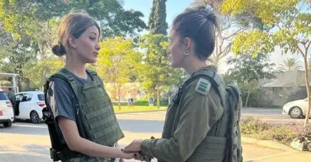 بالزي العسكري سارة عيدان ملكة جمال العراق تزور اسرائيل