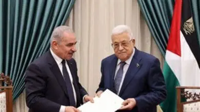استقالة الحكومة الفلسطينية وعباس يقبل استقالتها