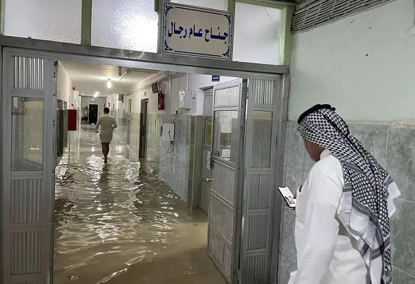 غرق مستشفى القرنة بمحافظة البصرة وخروجه عن الخدمة