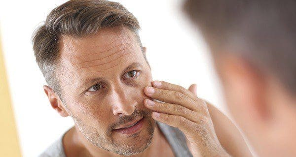 أعراض مرض سرطان الرئة علامات يحملها الوجه