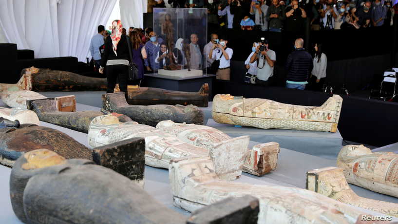 مصر:اكتشاف اثري لأكثر من 100 تابوت و40 تمثالا