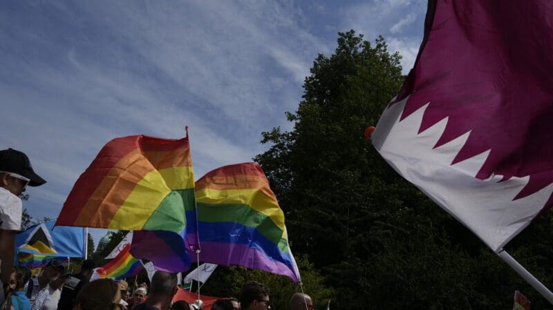 إجراءات قطر مع المثليين والقبلات الحميمية بالشوارع فيفا ينشر عرضا مفصلا