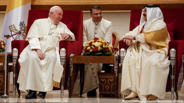 البابا يحث على حقوق الانسان وحرية الأديان