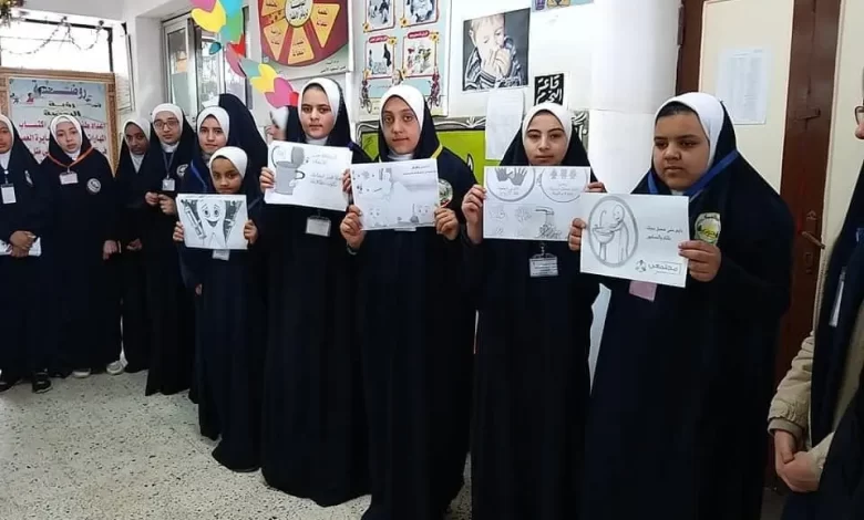 مصر طالبات يرتدين الإسدال الإيراني كزي مدرسي