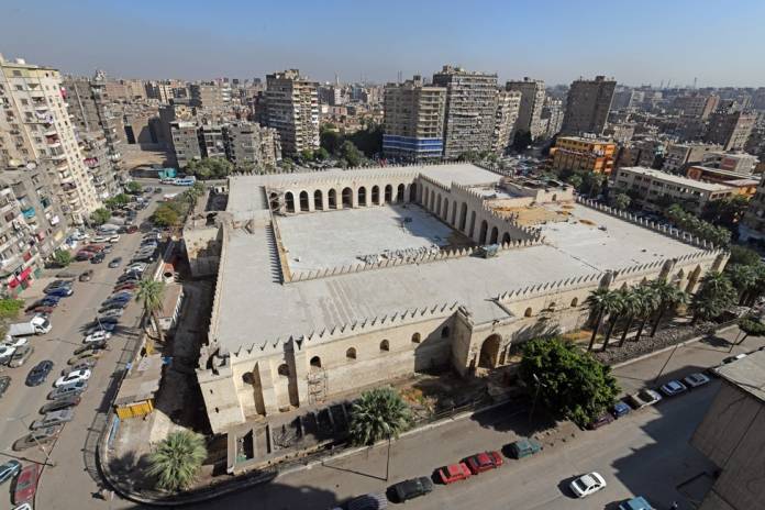 افتتاح مسجد الظاهر بيبرس في القاهرة