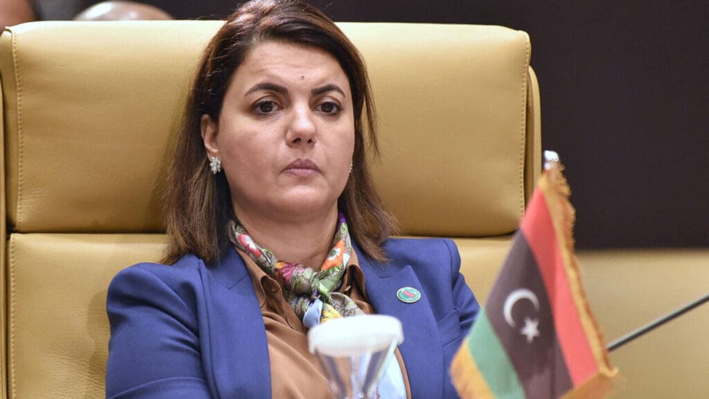 اقالة وزيرة الخارجية الليبية بعد لقائها نظيرها الاسرائيلي