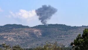 اطلاق صاروخ بركان حزب الله لاول مرة