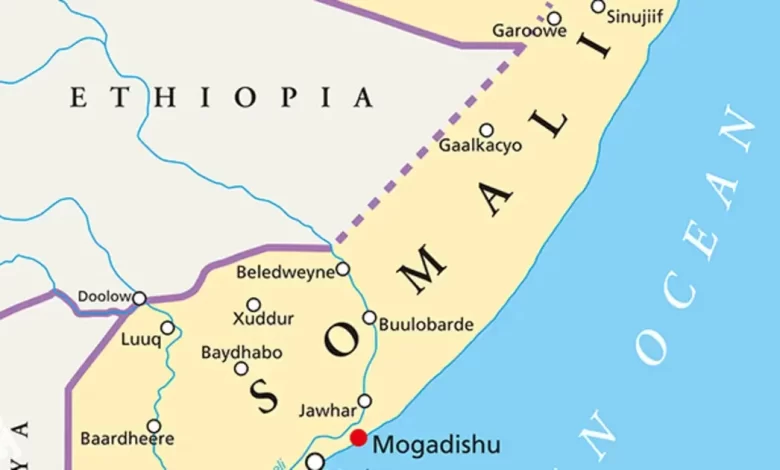 اختطاف سفينة تجارية قرب ساحل الصومال